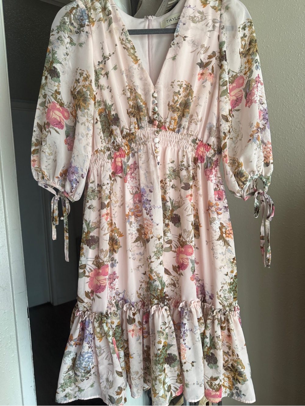 Taylor Floral Smocked Waist Dress in Cream and Dusty Pink